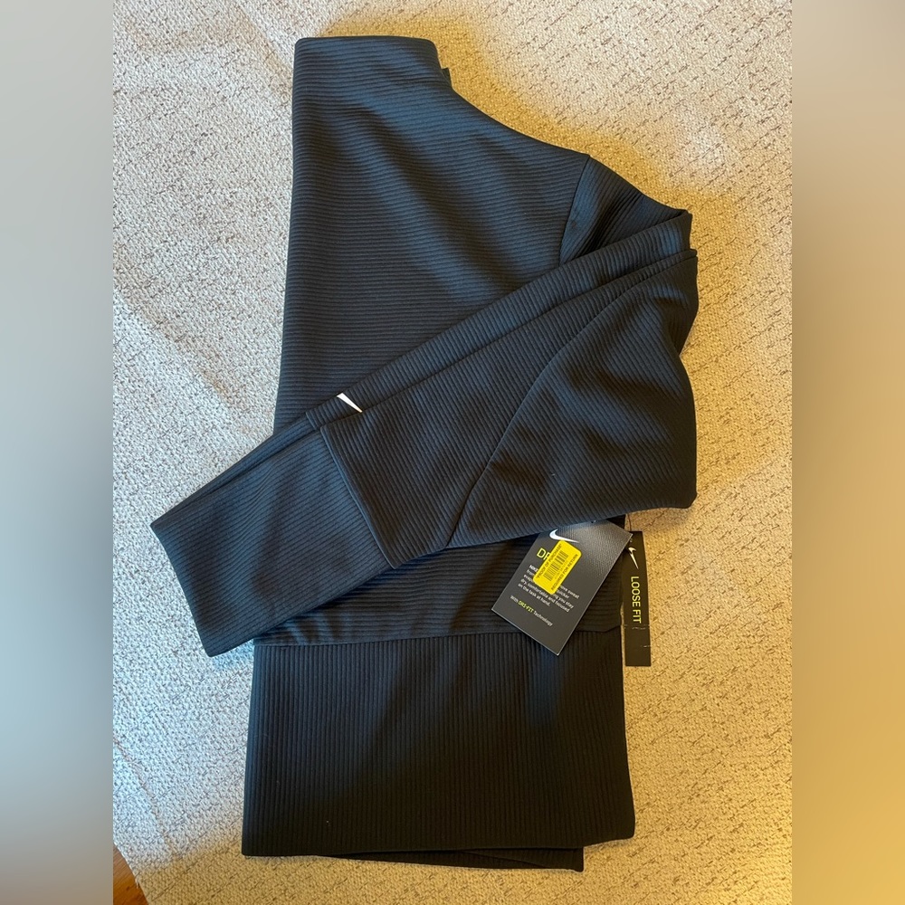 Nike Loose Fit Long Sleeve
